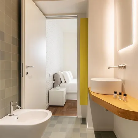 Hostly-barberini Luxury By Trevi