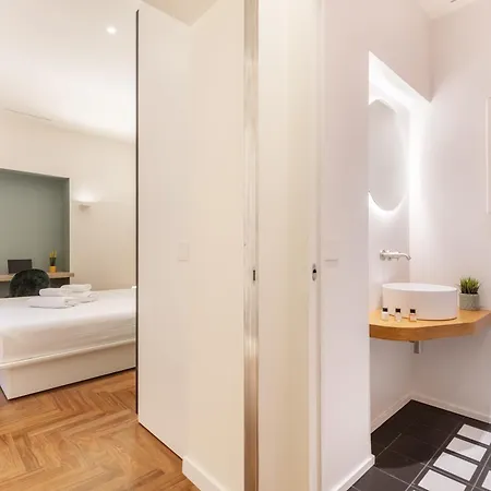 Hostly-barberini Luxury By Trevi Roma